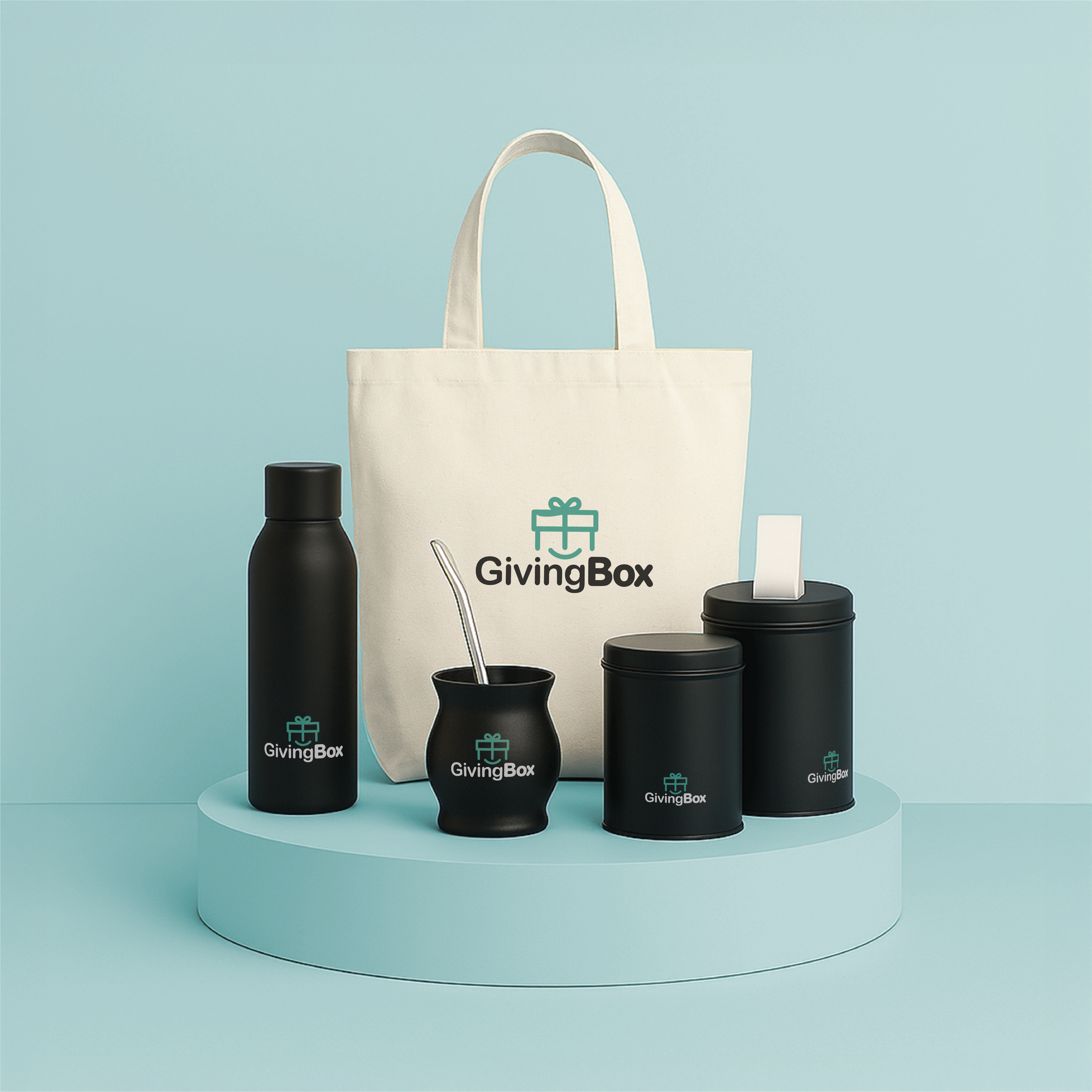 Kit outdoor corporativo con mate, bombilla, botella térmica, tote bag de lona blanca y set de yerbera y azucarera sobre fondo celeste.